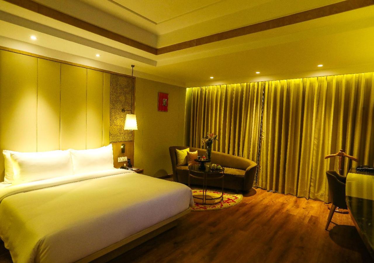 Hotel Radisson Bhopal Exterior foto