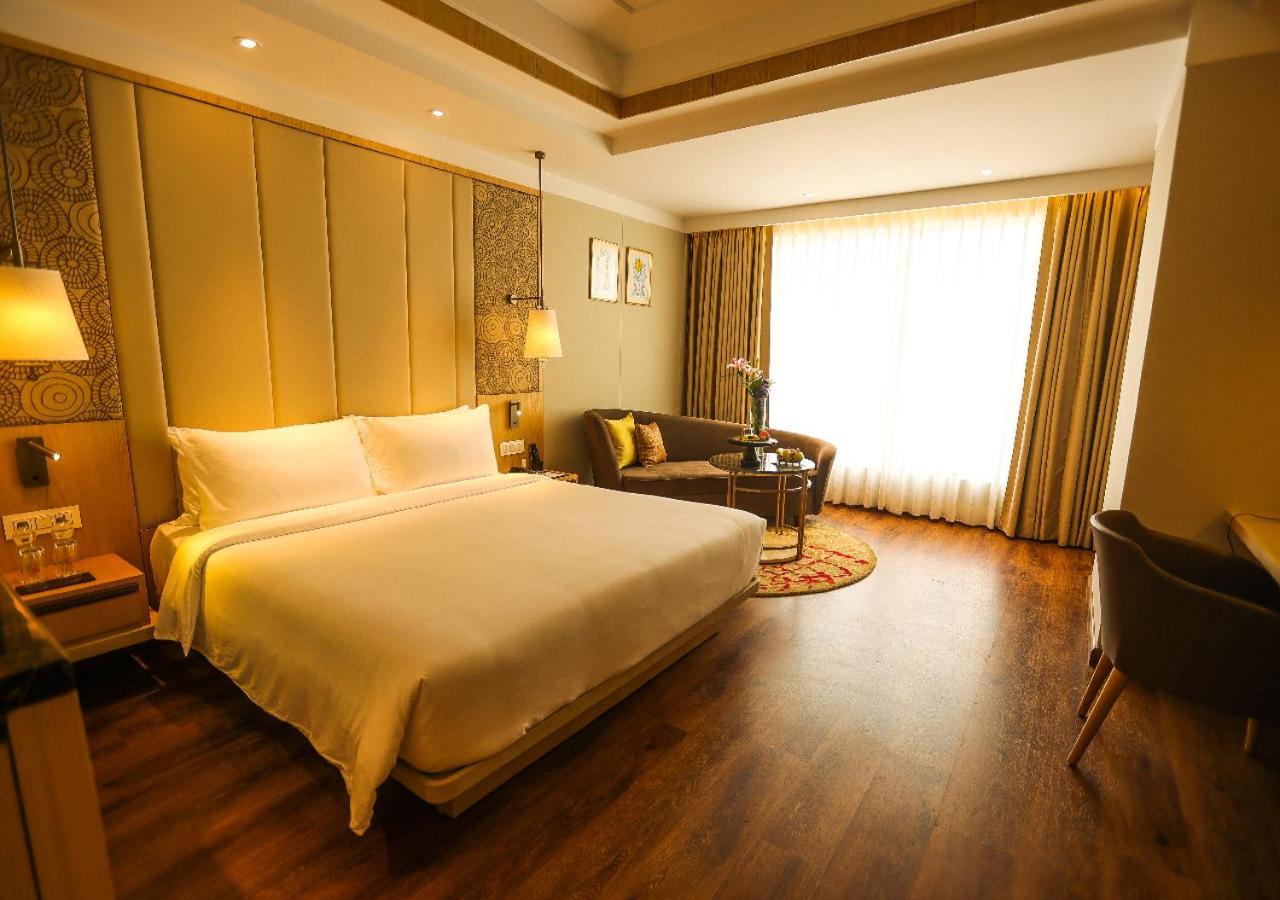 Hotel Radisson Bhopal Exterior foto