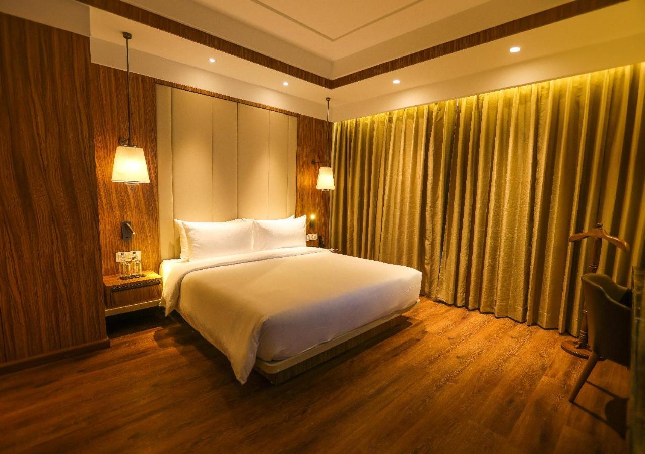 Hotel Radisson Bhopal Exterior foto